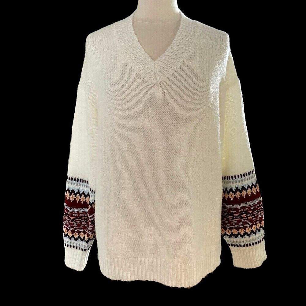 Adora Size M Womens Sweater NEW Oversized Ivory Fluffy w Nordic Sleeve Design
